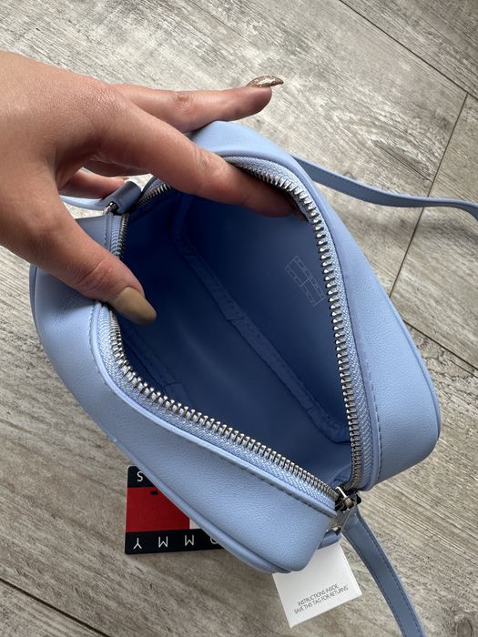 Listonoszka tommy hilfiger jasno niebieska nowa