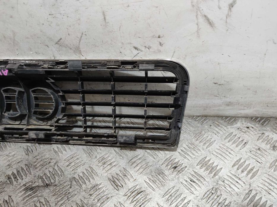 Audi A4 B6 Grill Atrapa Chłodnicy