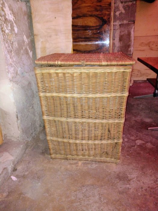 Kosz wiklinowy duży z uszami