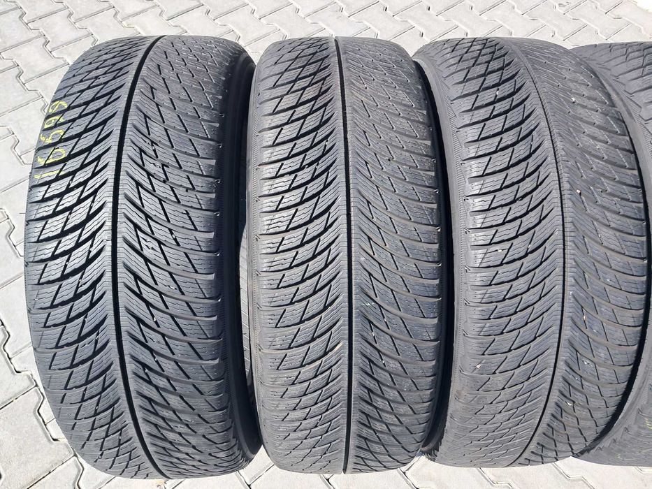 Резина зимова, 7.7мм, Michelin Pilot Alpin 5 SUV 235\55 R19 (арт.16599)
