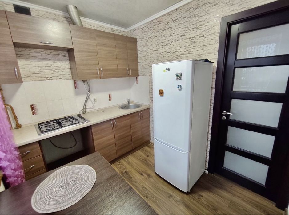 Продаю ТЕПЛУ квартиру, є БАЛКОН. Ірпінь, біля Версаль Парку. Газ!