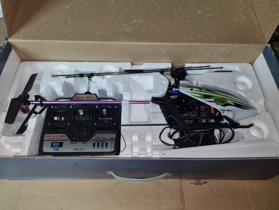 Remote-Controlled Helicopter64284016904962120