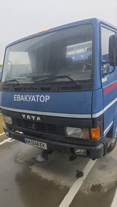 Продам автоевакуатор TATA 2005р.