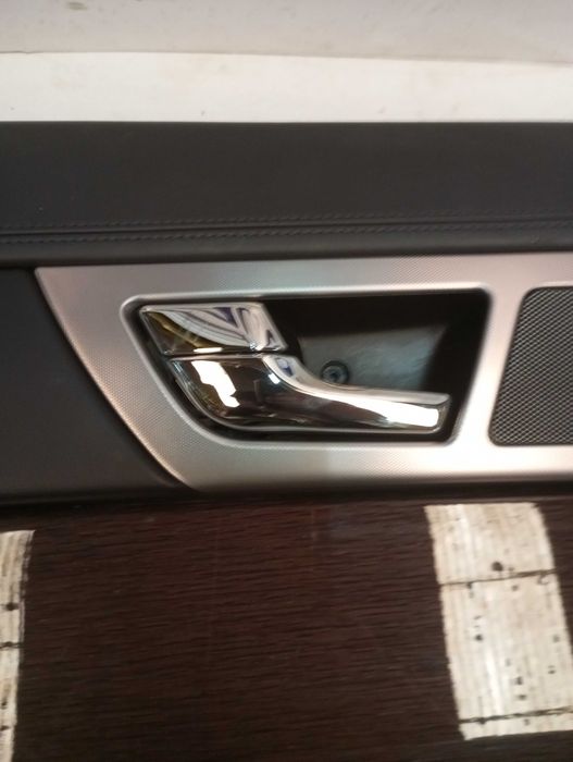 Quartela de porta tras esquerda e direita Jaguar XF250