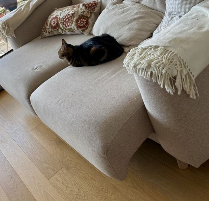 KaveHome Sofa Singa em Austin Cru