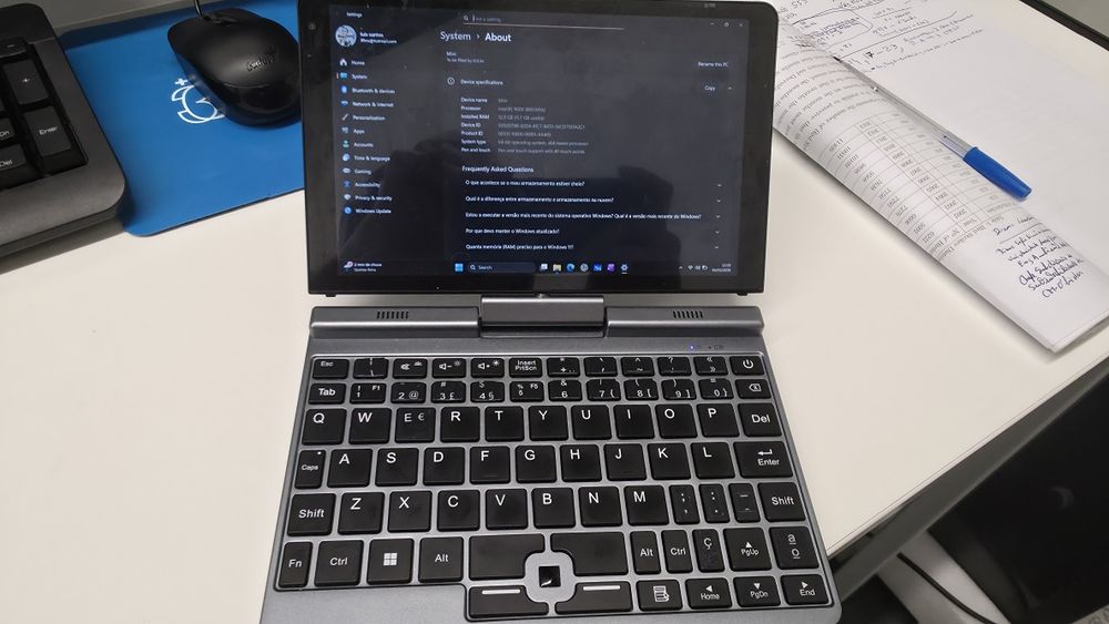 Mini PC 8" Windows 11