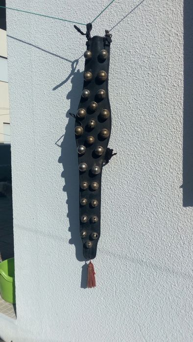 Coleira de guizos para animal