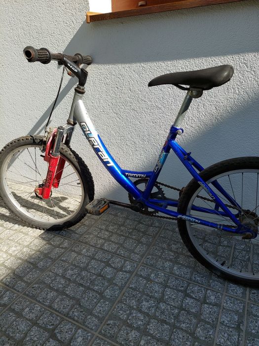 Продам недорого дитячий ровер в доброму стані