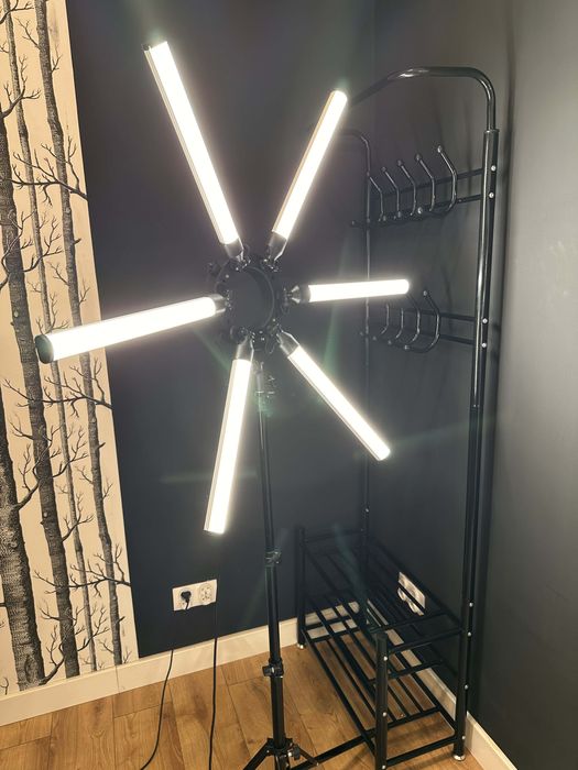 Lampa LED na statywie – regulowana