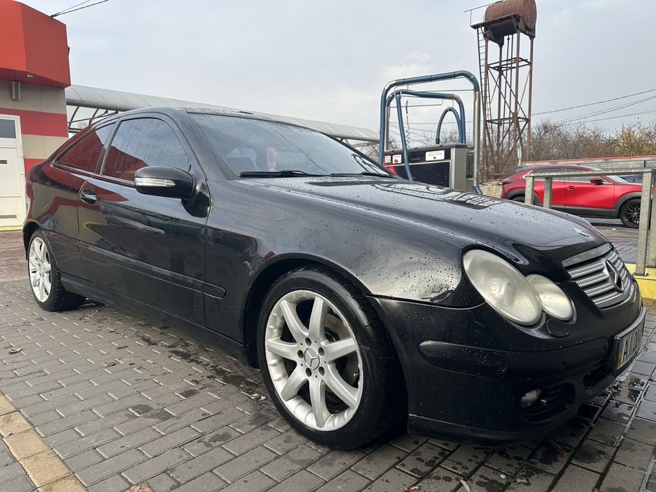 Mercedes Benz c 200 sport coupe (clk)
