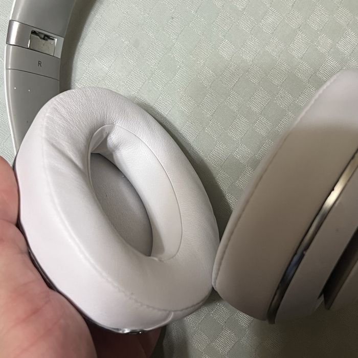 Beats Studio Wireless branco em perfeito estado