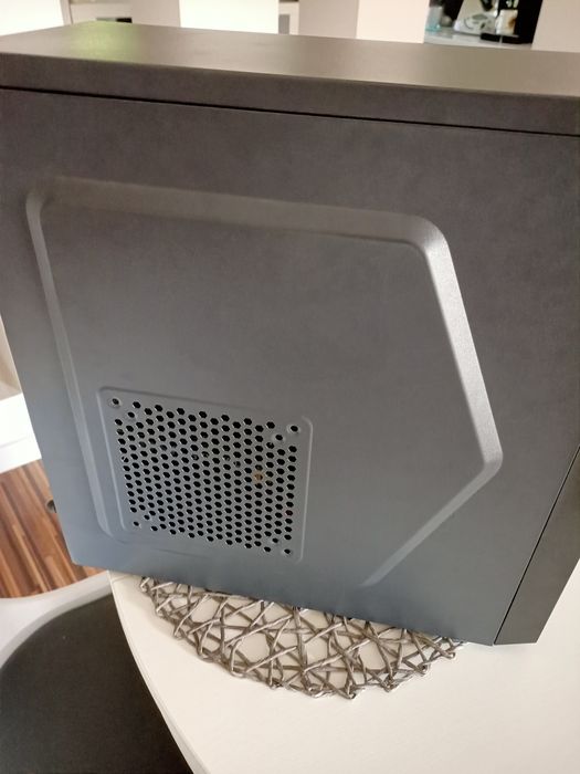 Komputer stacjonarny