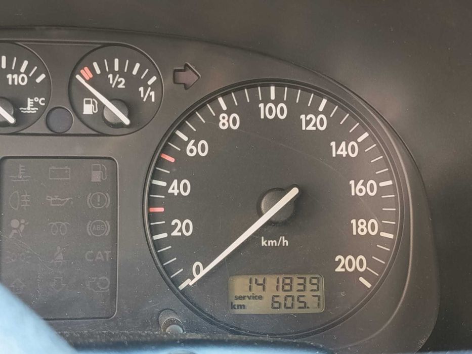 VW Polo Gasolina 1.0, excelente estado, com inspeção e pronto a circular
