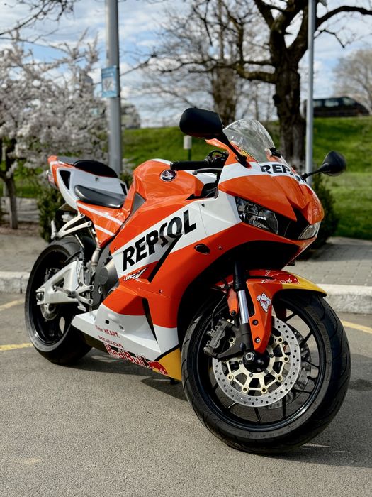 Honda cbr600rr.