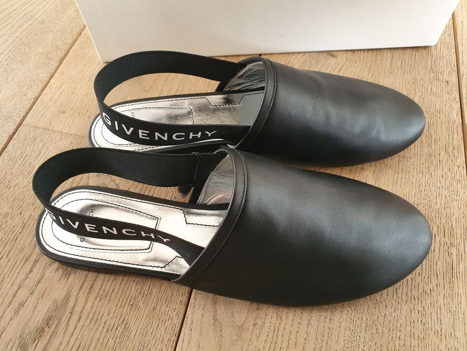 Sandałki damskie Givenchy