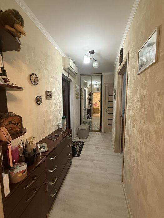 Продам 2 х кімнатну квартиру з ремонтом вул Володимира Коваленка (Пухова)