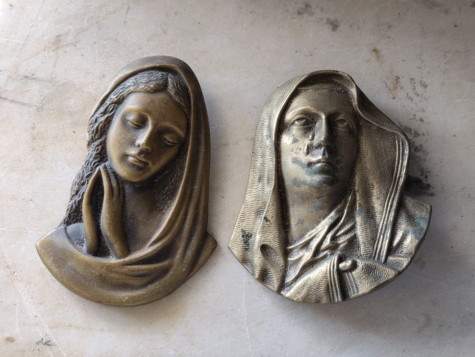 Várias peças antigas de cobre/bronze