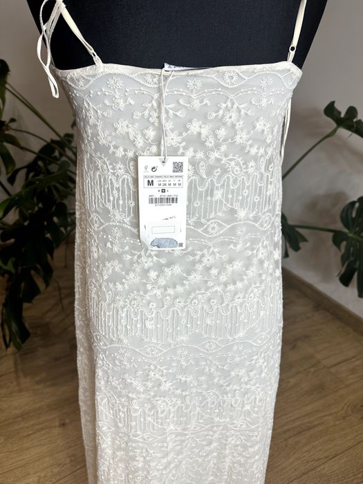 Zara kremowa sukienka długa M