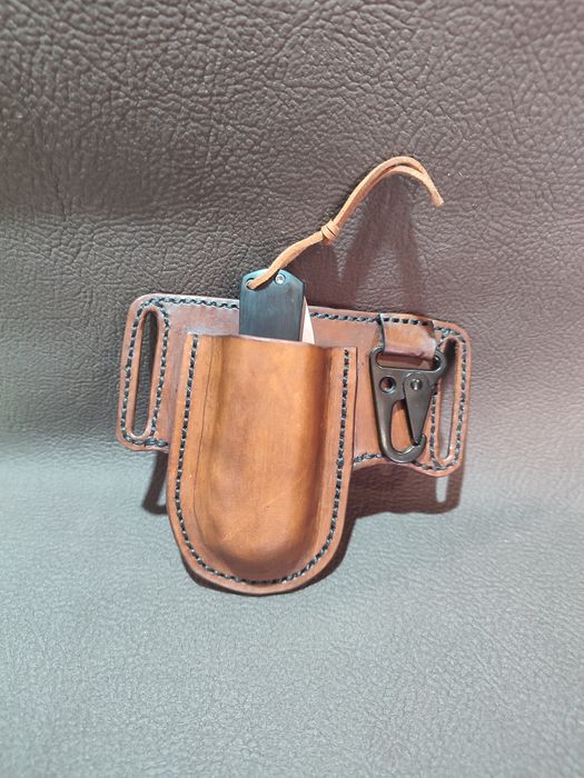 Navalha e coldre de cinto em couro