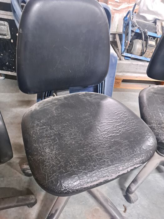 Cadeiras antigas para restauro