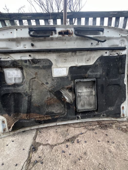 Капот mitsubishi pajero 2