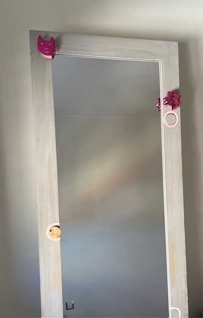 Espelho de pé, decorado