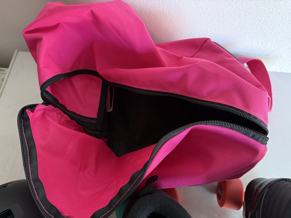 Patins 4 rodas com caoacete e bolsa de transporte