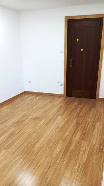 Arrendo Sala/Escritório Na zona da Areosa