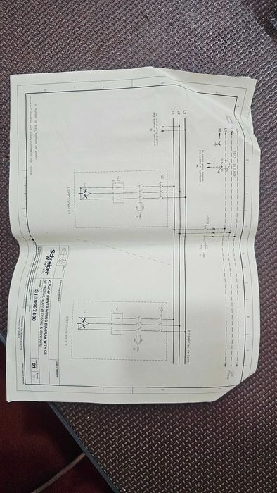 Quadro de Baterias Scheneider Electric VLBVAF4P com Diagrama
