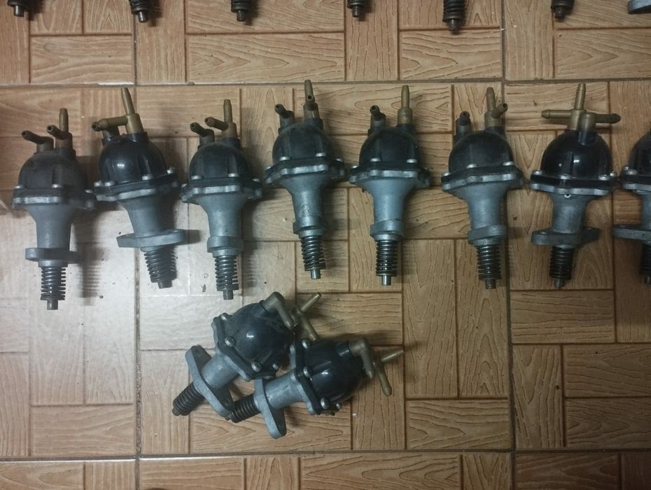 Várias peças de reposição para Renaults clássicos