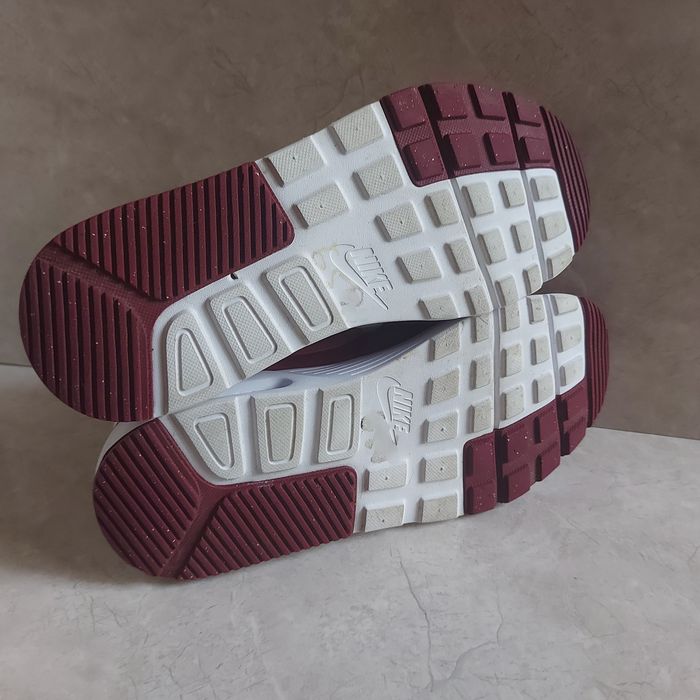 Кросівки жіночі Nike Air Max Sc