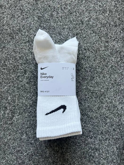 Nike Wysokie białe Skarpetky 3 pak
