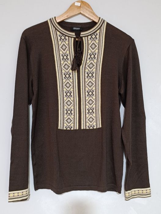 Продам вишиванку чоловічу (для підлітка)