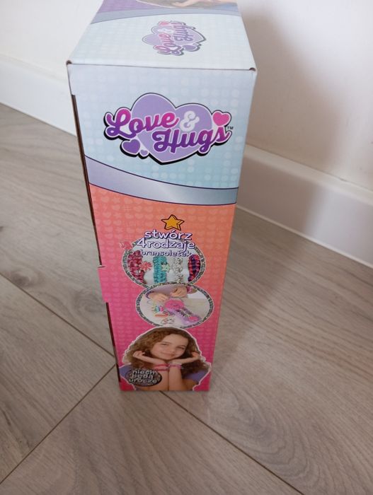 Urządzenie do produkcji bransoletek Love & Hugs