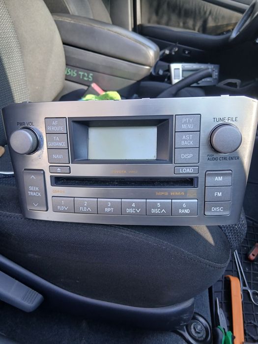 Магнітола з тойоти авенсіс т-25.2008р.