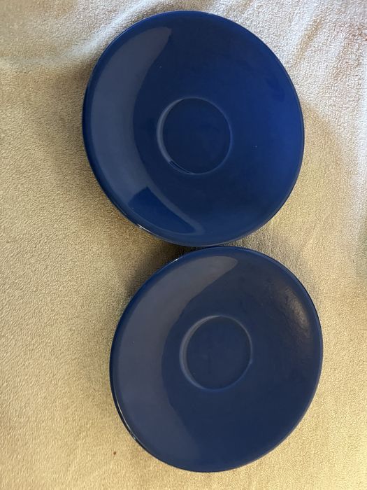2 pratos de cafe/sobremesa azul marinho