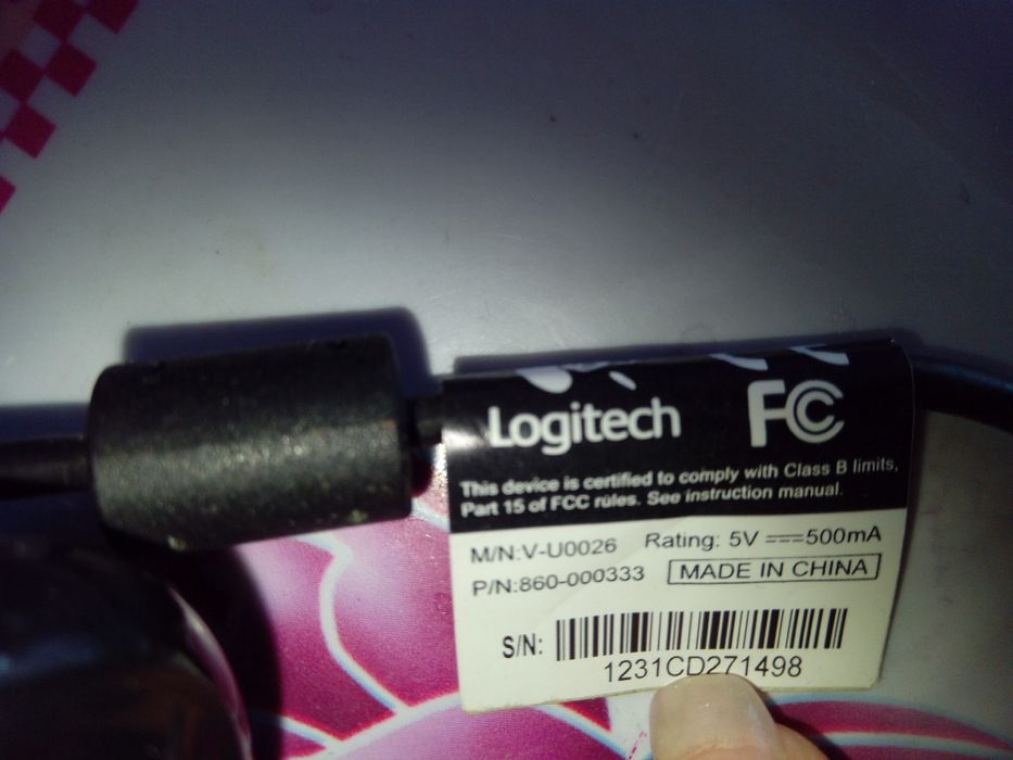 Продаю веб-камеру Logitech