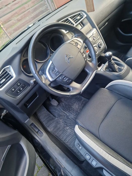 Sprzedam Citroen 4. 1.6 hdi 112 km 2012r przebieg 212 tys.