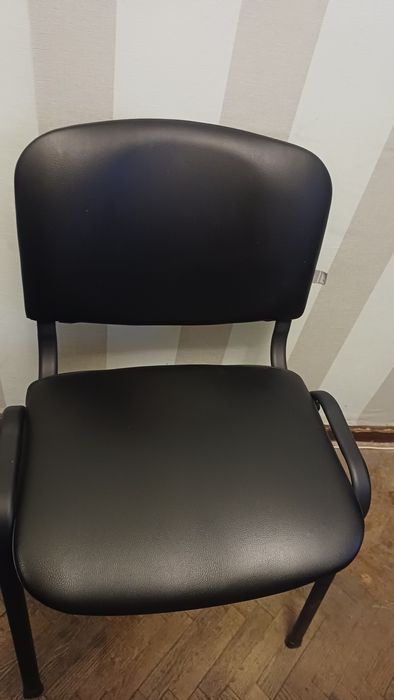 продам стулья офісні