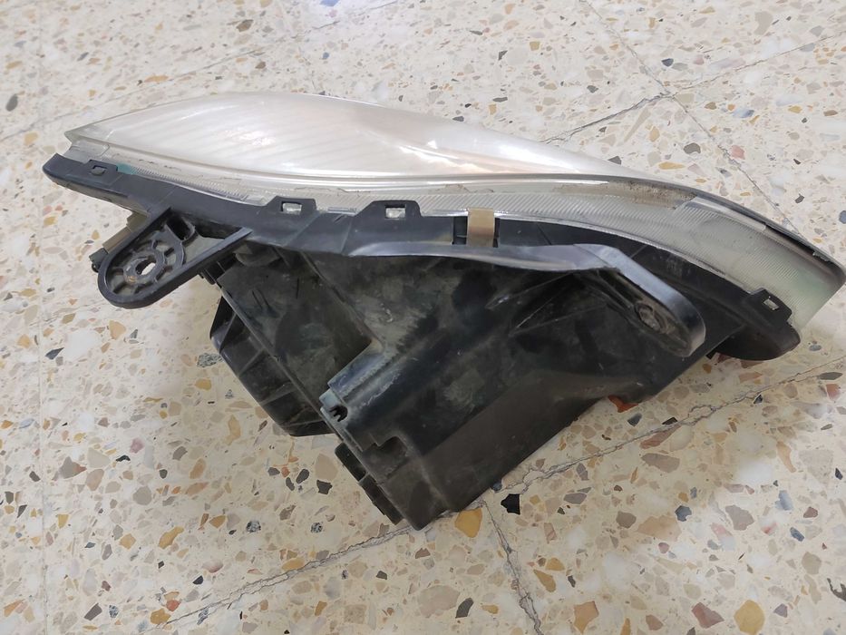 Farol Esquerdo Kia Rio 2006