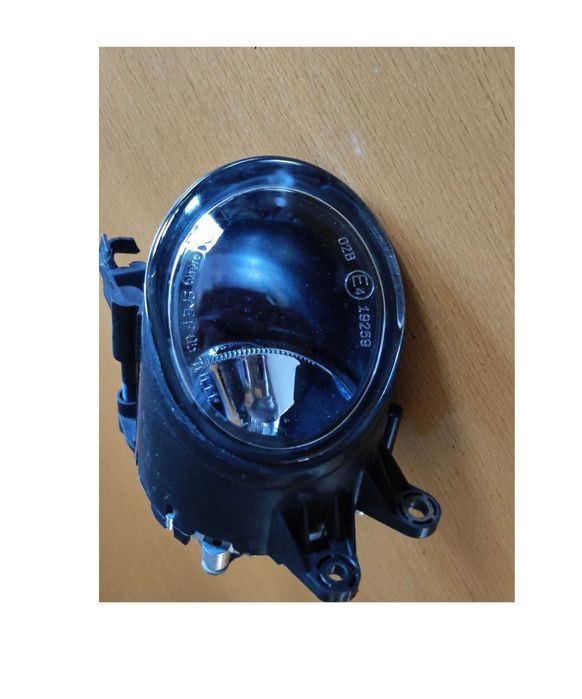 halogen lampa reflektor światła przeciwmgielne lewe audi volvo