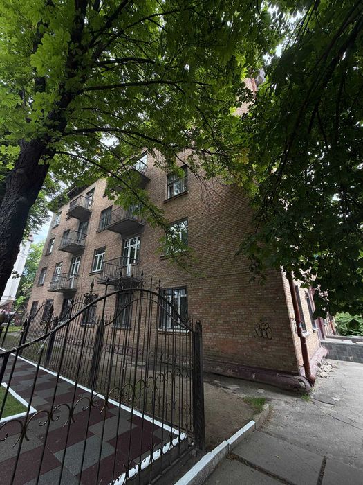 Окрема нежитлова будівля Солом'янський район