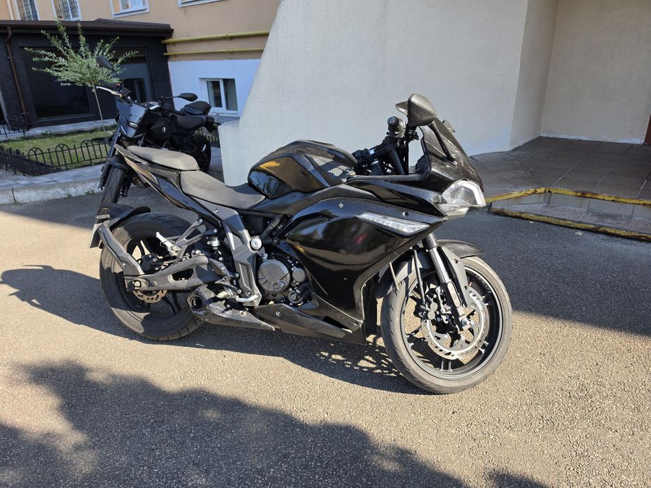 Продам мотоцикол Voge 300rr 2020року