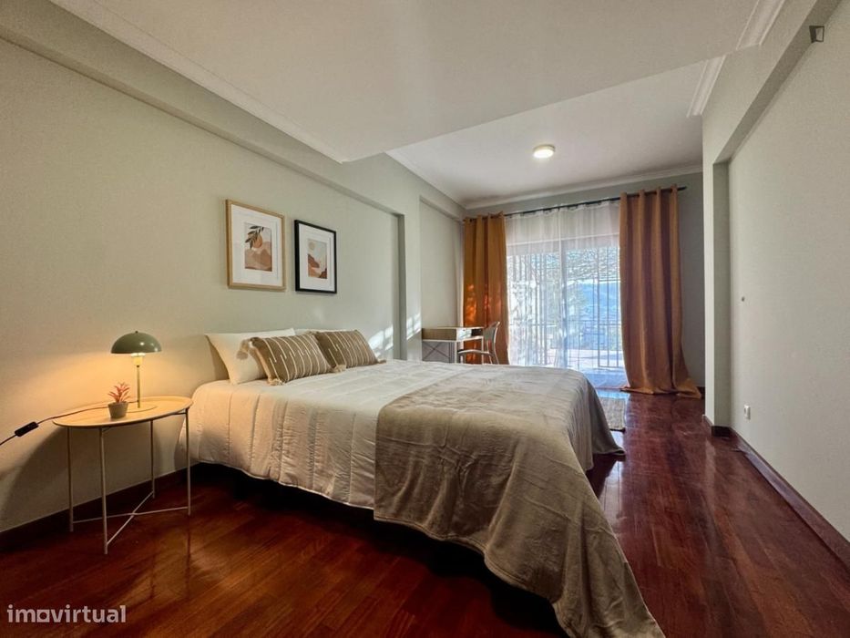 Quarto - localizado em Olivais Coimbra
