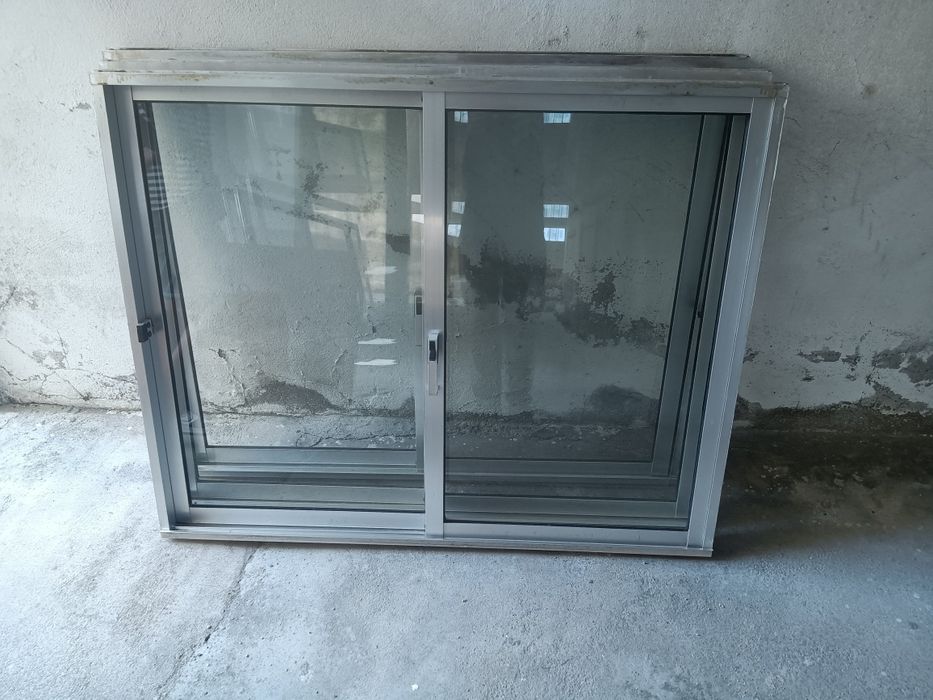 Janelas de alumínio de várias dimensões e medidas