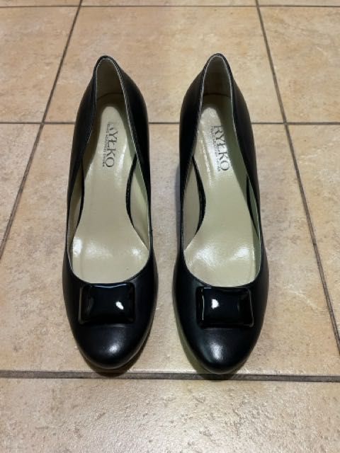 Damskie czółenka na obcasie czarne skóra licowa Ryłko 38