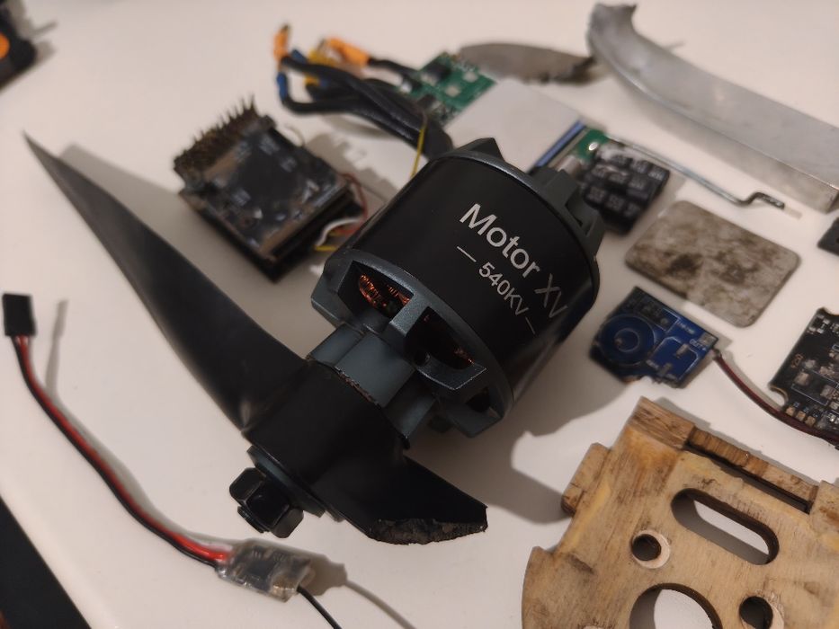 Запчасти до молнии-авиамоделей: Мотор 540KV, ESC, Полетник, ELRS