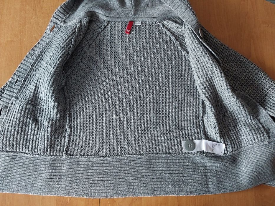 Sweter rozpinany z kapturem rozmiar 38
