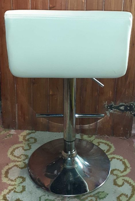 Cadeira de Pé Alto