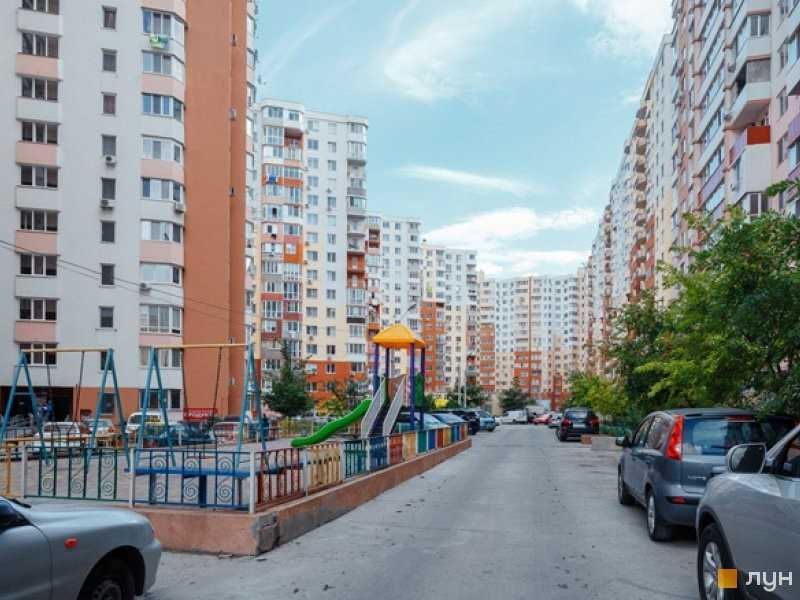 Сдам свою квартиру посуточно Небесной сотни Сити-Центр Эпицентр